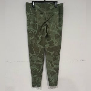 New GYMSHARK ADAPT CAMO LEGGINGS